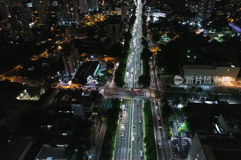 巴西圣保罗de Maio大道23号夜间鸟瞰图